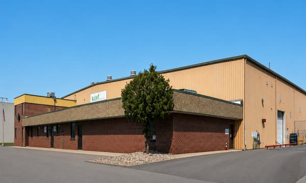 400 Marquette light industrial building exterior